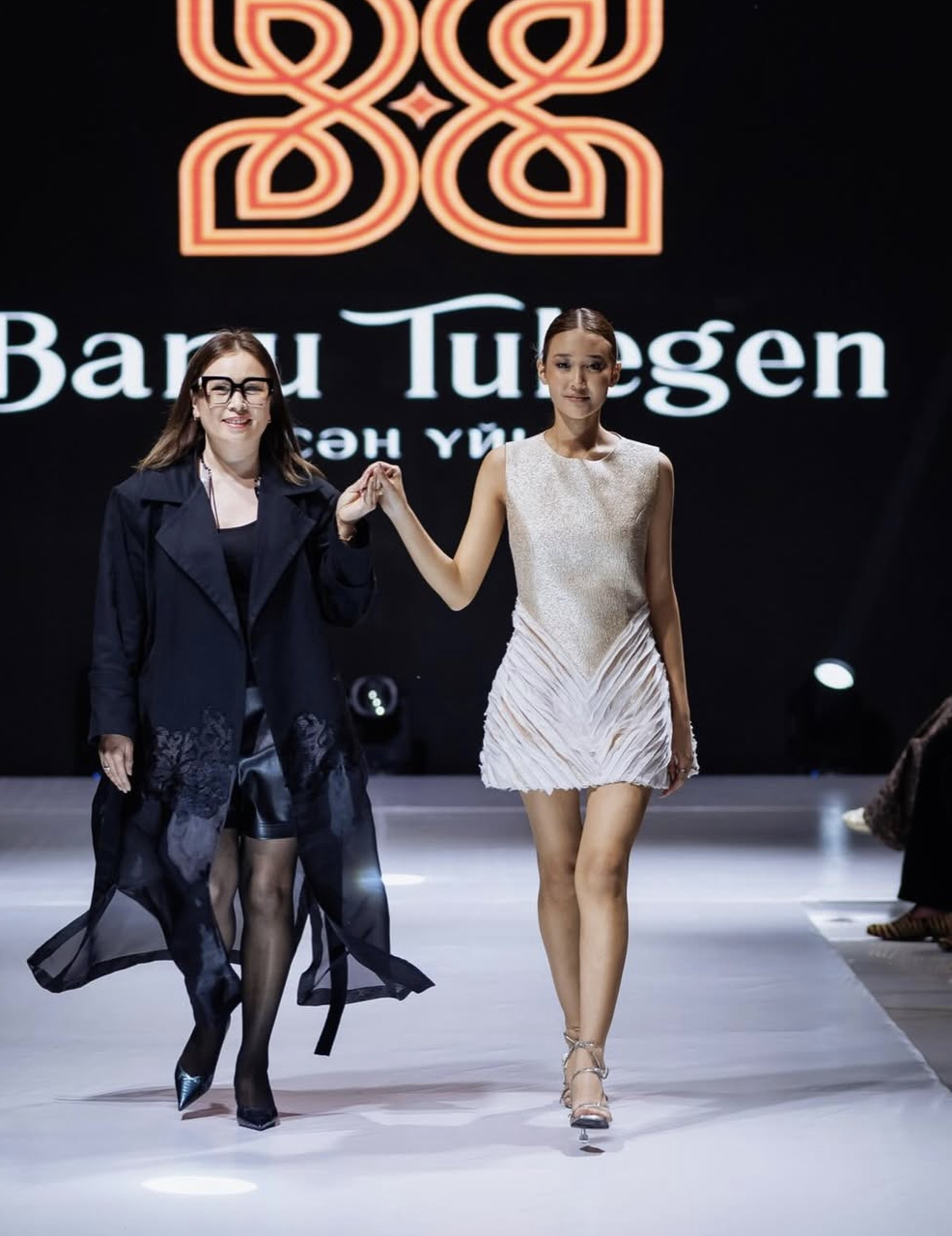 Banu Tulegen: современная мода с национальным характером