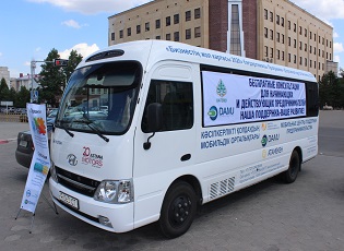 Мобильный Центр поддержки предпринимательства Фонда «Даму» продолжает курсировать по районам и селам Южно-Казахстанской области